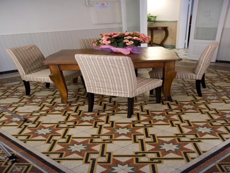 Hotel Europa Леванто Экстерьер фото